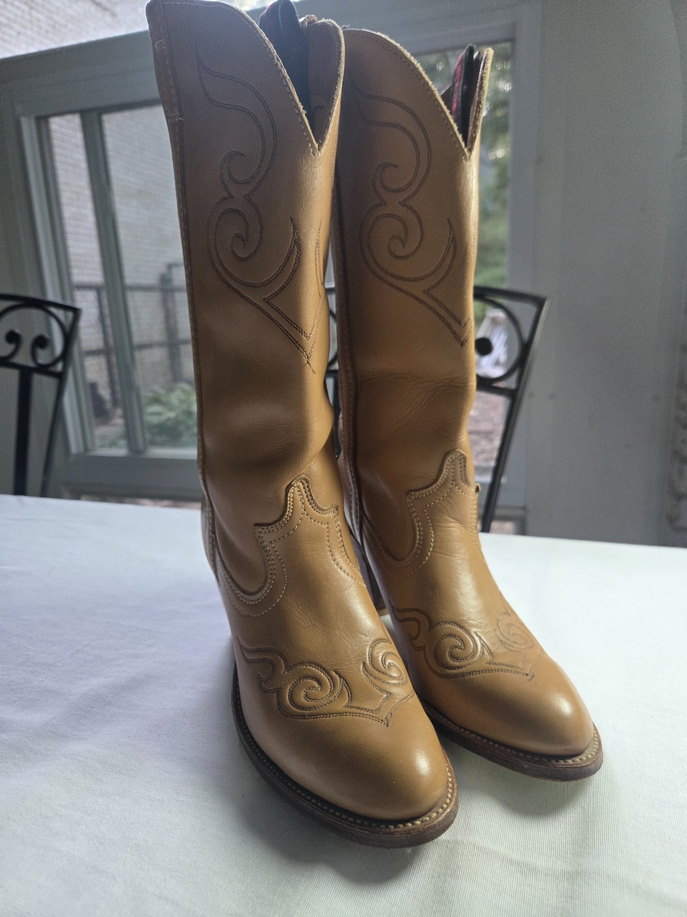 Vintage Dingo Tan Leather Western Cowboy Boots Size 8